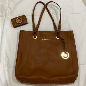 Michael Kors Large Tote Bag w/ Michael Kors Wallet